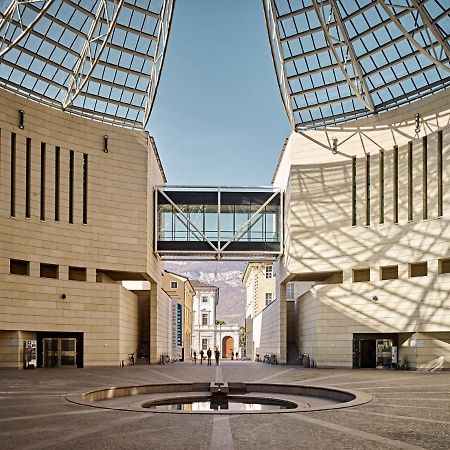 Smart Apartments Palazzo Mazzini 罗韦雷托 外观 照片