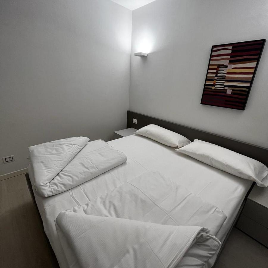 Smart Apartments Palazzo Mazzini 罗韦雷托 外观 照片